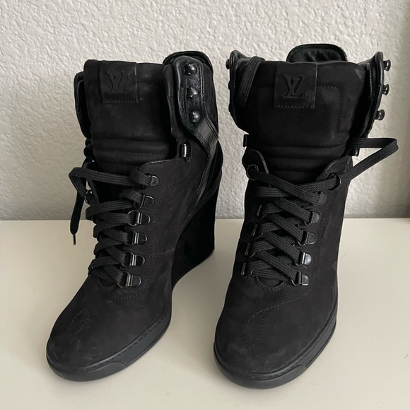 W Suede Louis Vuitton Wedge Booties - Picture 4 of 16